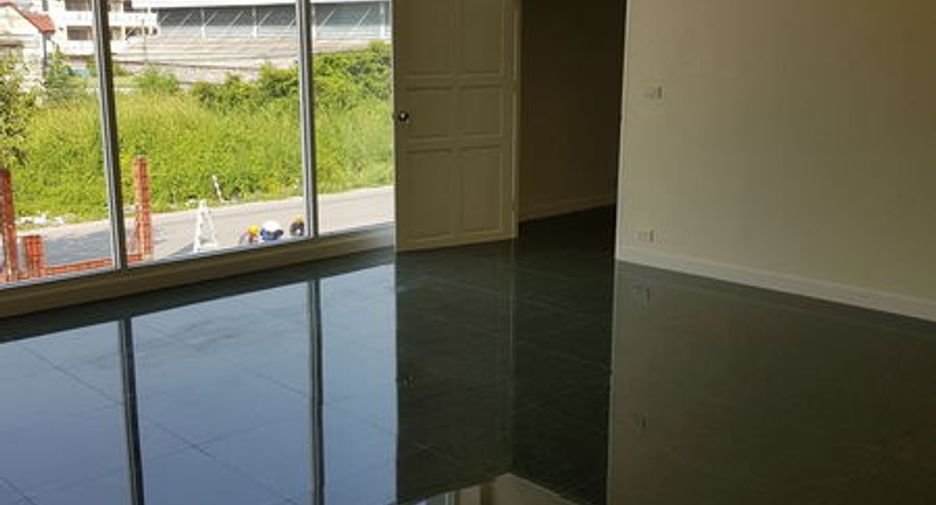 For rent and for sale warehouse in Mueang Samut Prakan, Samut Prakan