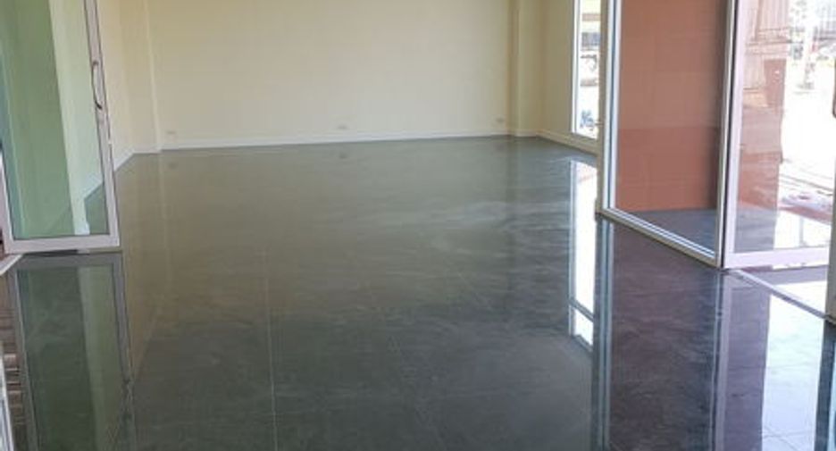For rent and for sale warehouse in Mueang Samut Prakan, Samut Prakan