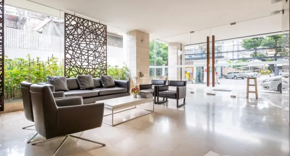 For rent studio condo in Phaya Thai, Bangkok