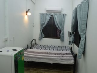 For sale 4 bed townhouse in Phaya Thai, Bangkok