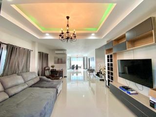 For rent 8 Beds house in Kathu, Phuket