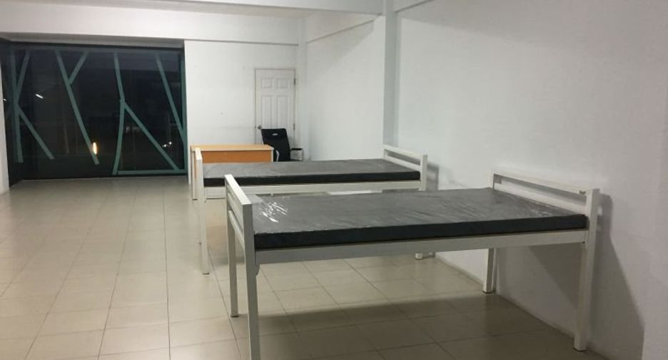 Local comercial en venta en Si Racha, Chonburi