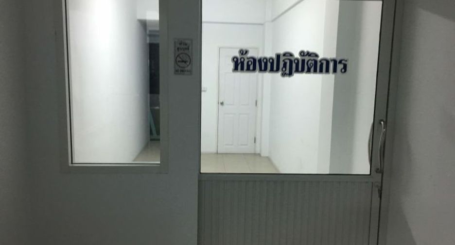 Local comercial en venta en Si Racha, Chonburi