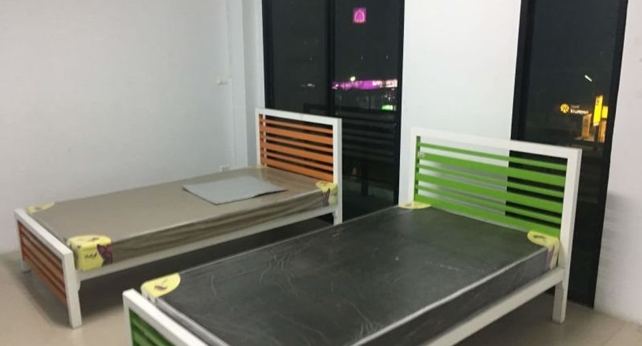 Local comercial en venta en Si Racha, Chonburi