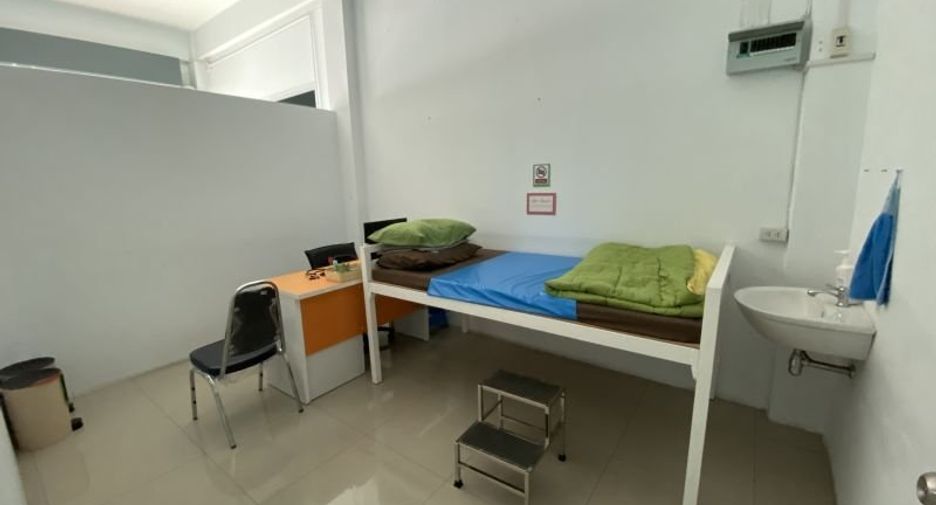 Local comercial en venta en Si Racha, Chonburi