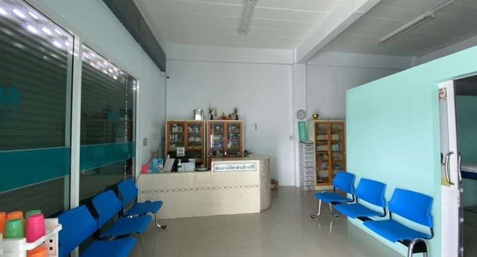 Local comercial en venta en Si Racha, Chonburi