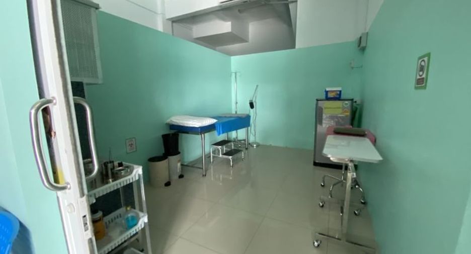 Local comercial en venta en Si Racha, Chonburi