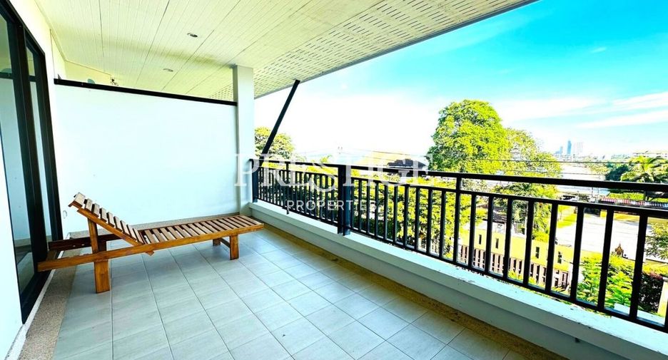 Condo en venta de 3 habitaciones en Sattahip, Chonburi