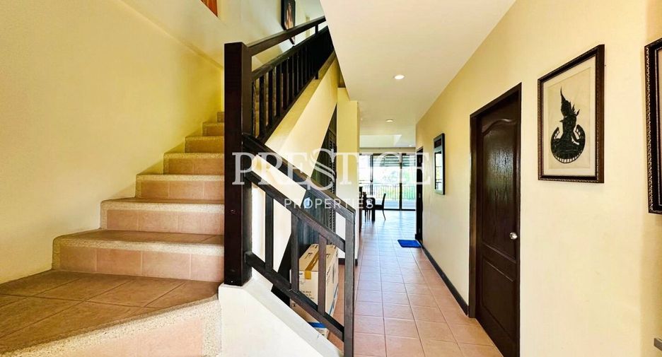 Condo en venta de 3 habitaciones en Sattahip, Chonburi