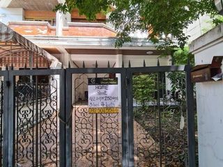 Аренда 3 спальни таунхаус в Пхая Тхаи, Бангкок