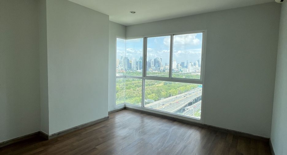 For sale 2 Beds condo in Ratchathewi, Bangkok