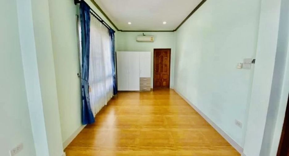 Casa en alquiler y en venta de 5 habitaciones en Bang Lamung, Chonburi