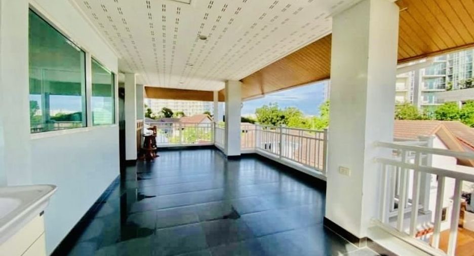 Casa en alquiler y en venta de 5 habitaciones en Bang Lamung, Chonburi