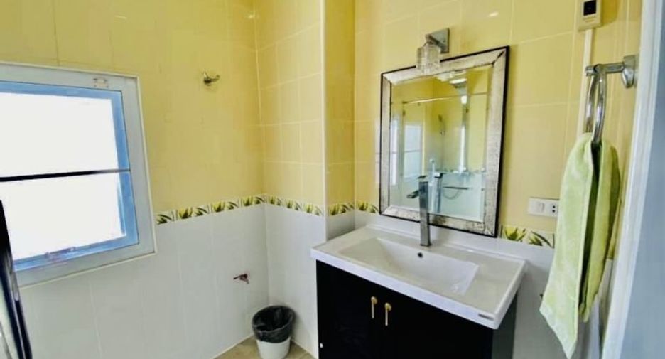 Casa en alquiler y en venta de 5 habitaciones en Bang Lamung, Chonburi