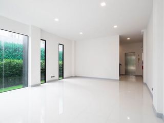 For rent 1 bed office in Bang Rak, Bangkok