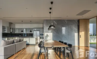 For rent 4 bed condo in Khlong Toei, Bangkok
