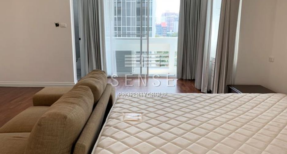 Wohnung zur Miete mit 3 Zimmer in Watthana, Bangkok