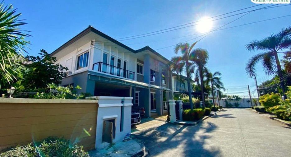 For sale 3 bedrooms house in Khan Na Yao, Bangkok