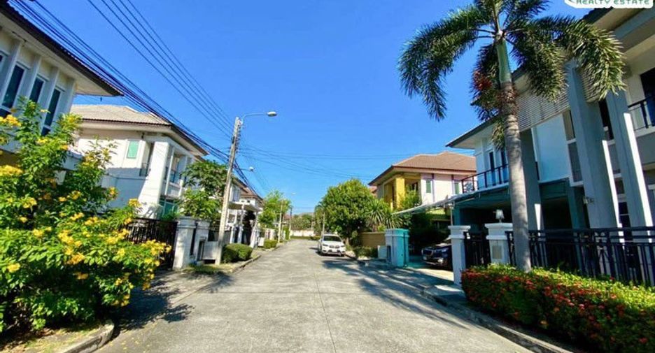 For sale 3 bedrooms house in Khan Na Yao, Bangkok