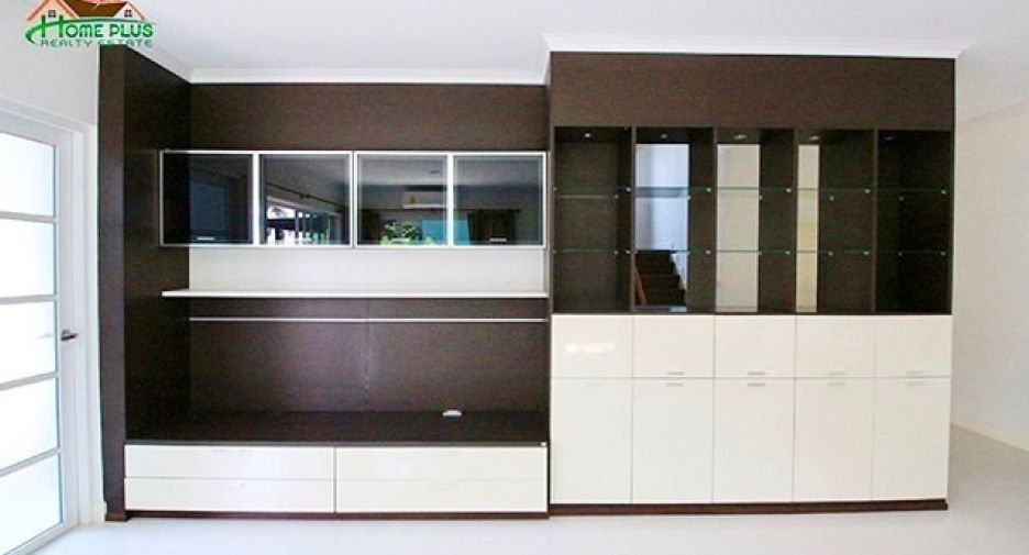 For sale 3 bedrooms house in Khan Na Yao, Bangkok