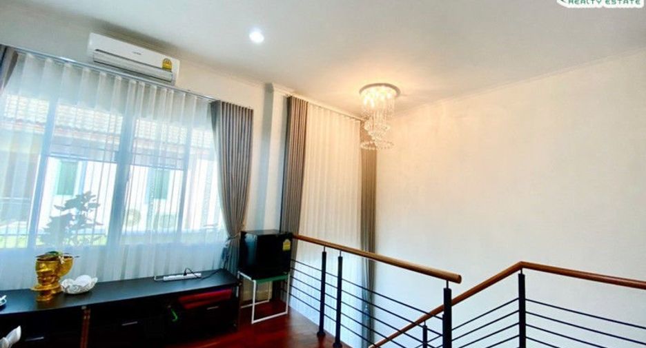 For sale 3 bedrooms house in Khan Na Yao, Bangkok
