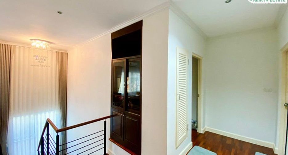 For sale 3 bedrooms house in Khan Na Yao, Bangkok