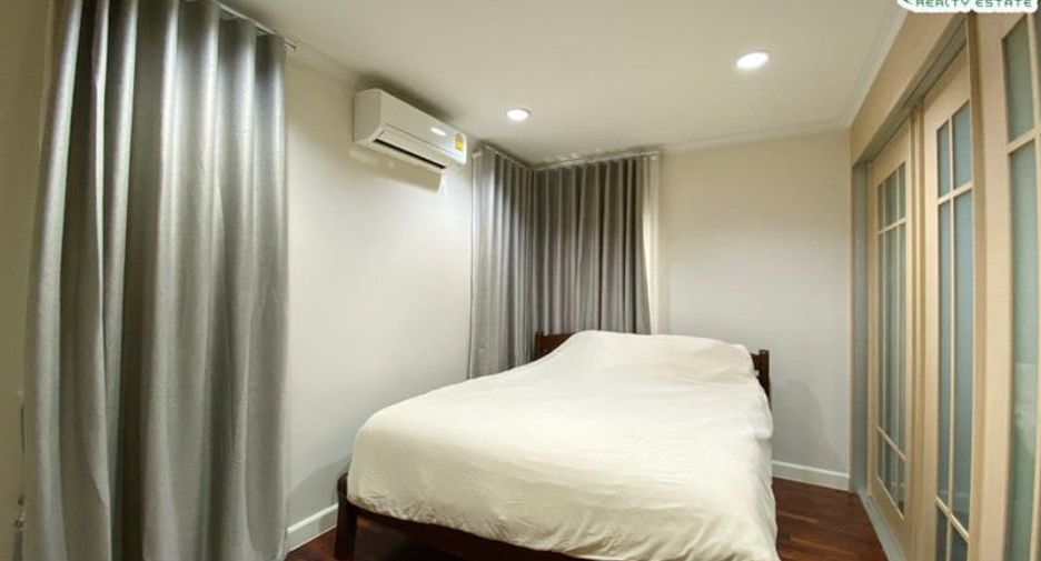 For sale 3 bedrooms house in Khan Na Yao, Bangkok