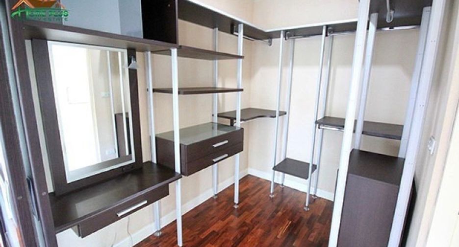 For sale 3 bedrooms house in Khan Na Yao, Bangkok