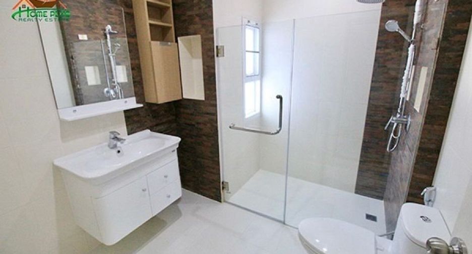For sale 3 bedrooms house in Khan Na Yao, Bangkok