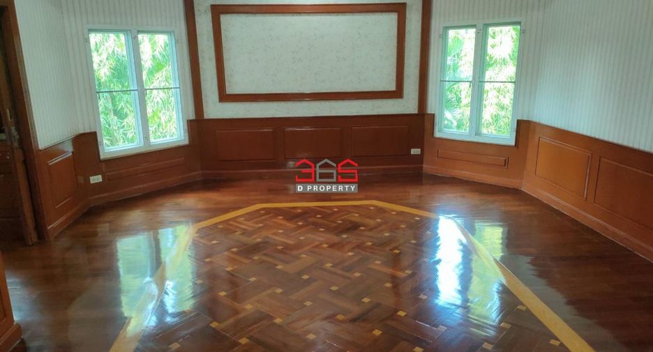 For sale 6 Beds house in Phutthamonthon, Nakhon Pathom
