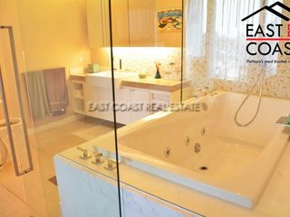 For rent 2 bedrooms condo in Bang Lamung, Chonburi