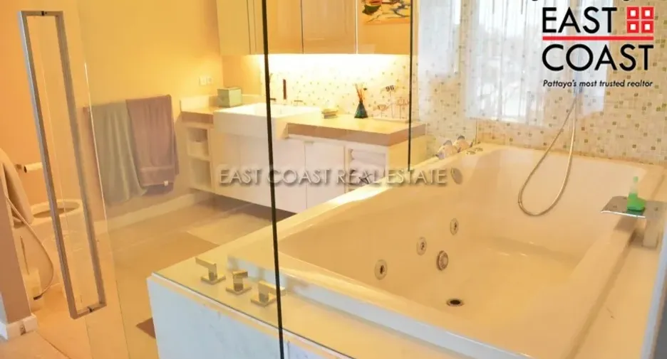 For rent 2 bedrooms condo in Bang Lamung, Chonburi