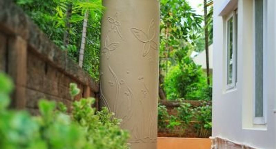 For sale 3 bedrooms house in Taling Chan, Bangkok