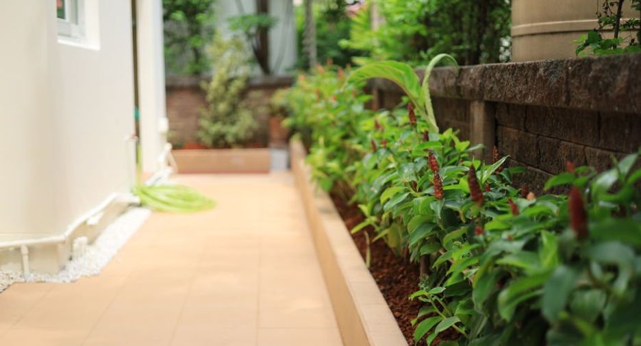 For sale 3 bedrooms house in Taling Chan, Bangkok