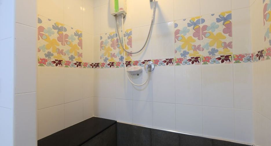 For sale 3 bedrooms house in Taling Chan, Bangkok