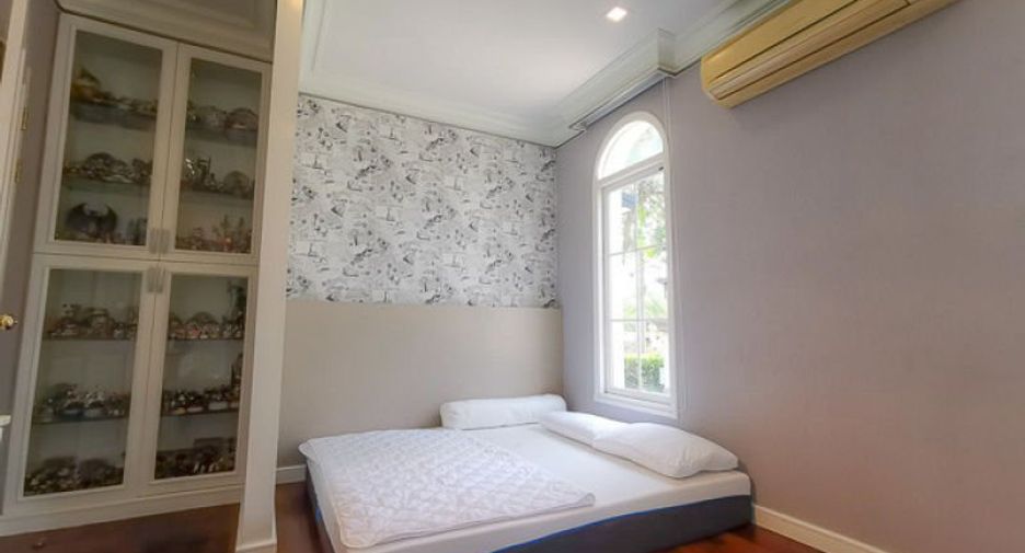 À vendre 4 chambres maison à Bang Khae, Bangkok