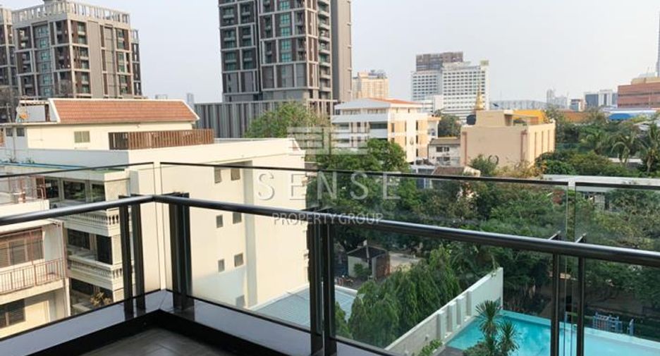 For rent 2 bedrooms condo in Watthana, Bangkok