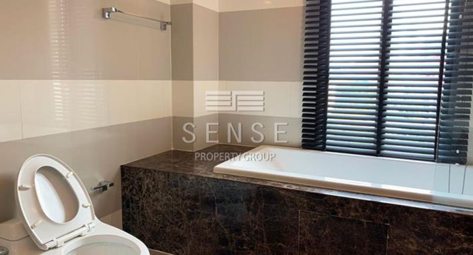 For rent 2 bedrooms condo in Watthana, Bangkok