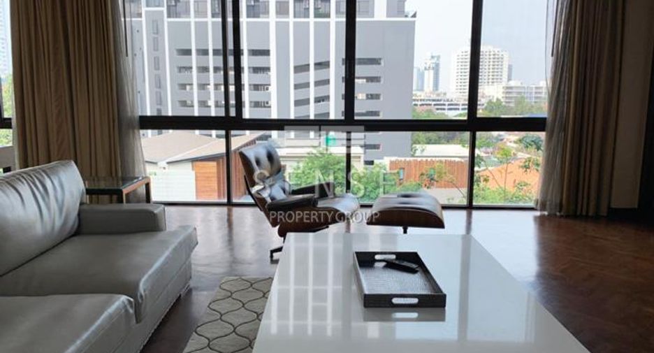 For rent 2 bedrooms condo in Watthana, Bangkok
