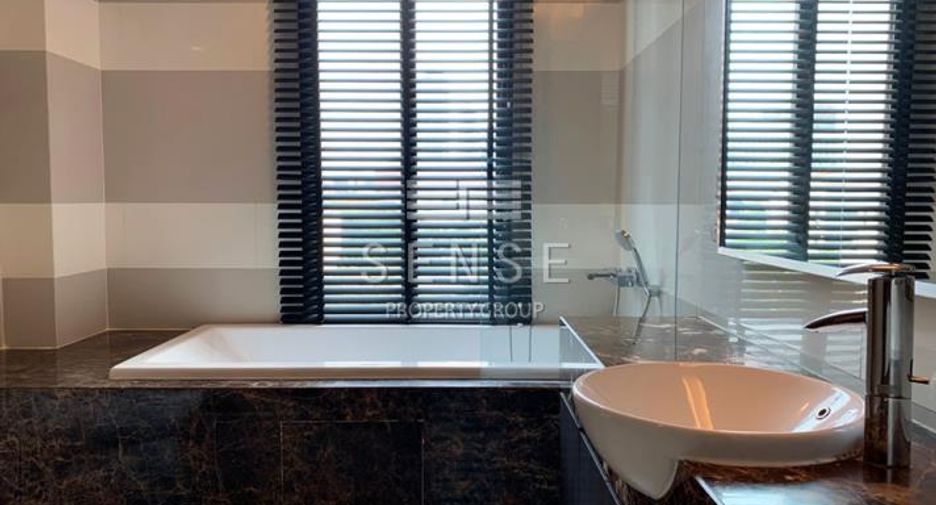 For rent 2 bedrooms condo in Watthana, Bangkok