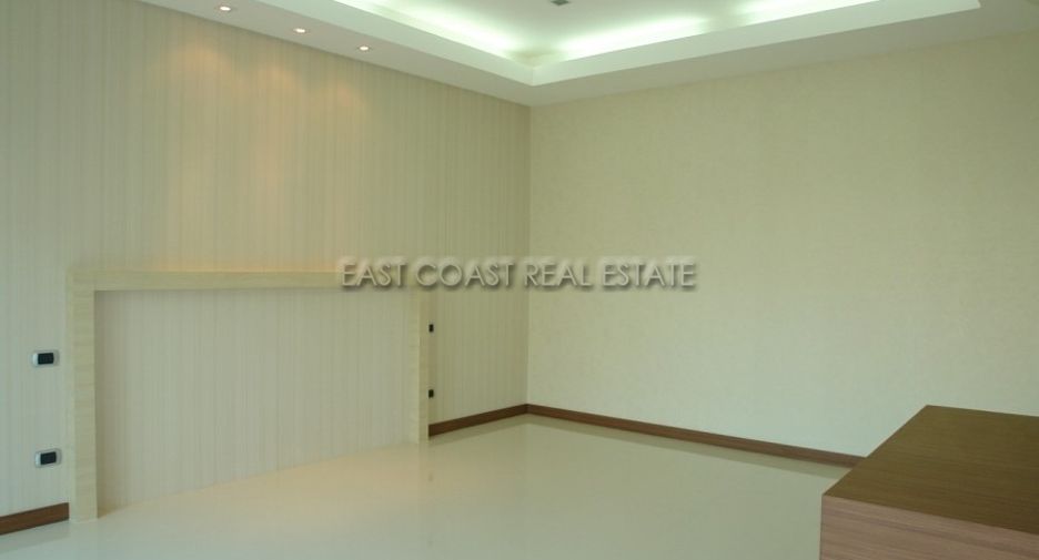 For sale 4 bedrooms house in Bang Lamung, Chonburi