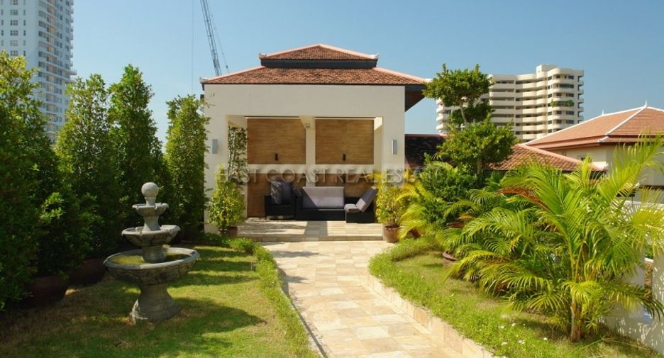 For sale 4 bedrooms house in Bang Lamung, Chonburi