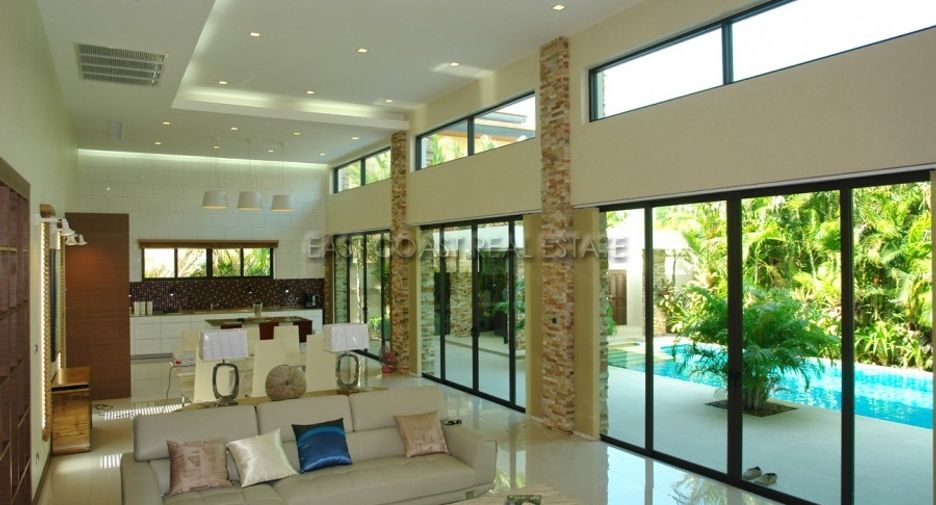 For sale 4 bedrooms house in Bang Lamung, Chonburi