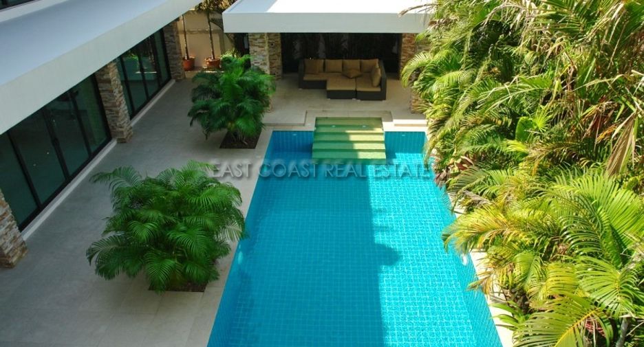 For sale 4 bedrooms house in Bang Lamung, Chonburi