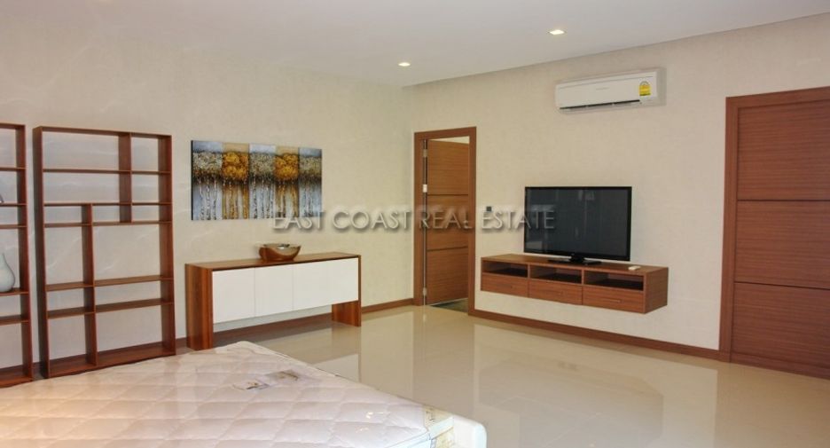 For sale 4 bedrooms house in Bang Lamung, Chonburi