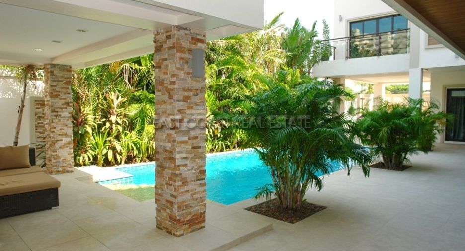 For sale 4 bedrooms house in Bang Lamung, Chonburi