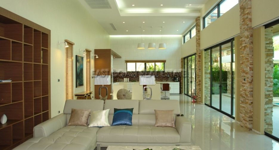 For sale 4 bedrooms house in Bang Lamung, Chonburi