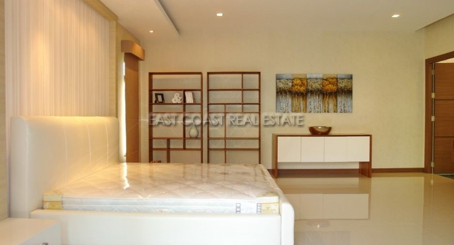 For sale 4 bedrooms house in Bang Lamung, Chonburi