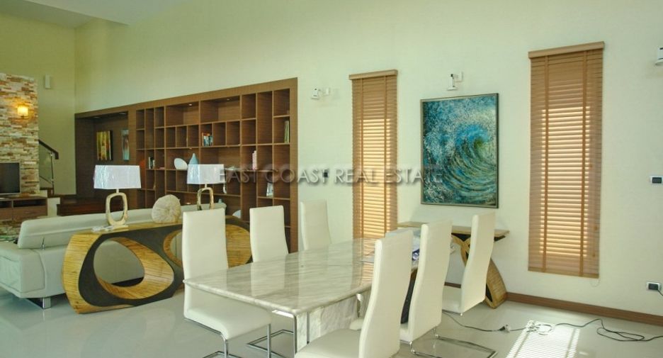 For sale 4 bedrooms house in Bang Lamung, Chonburi