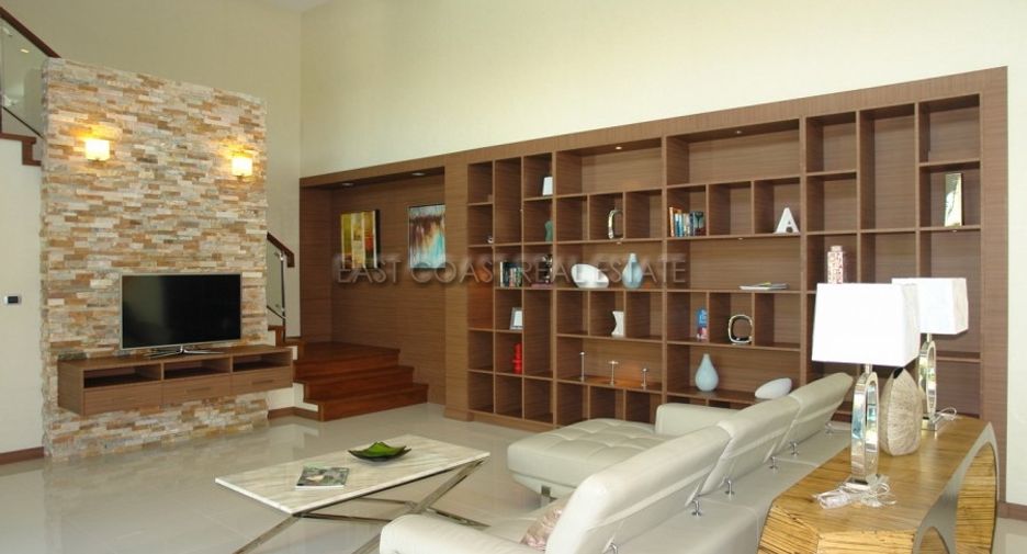 For sale 4 bedrooms house in Bang Lamung, Chonburi